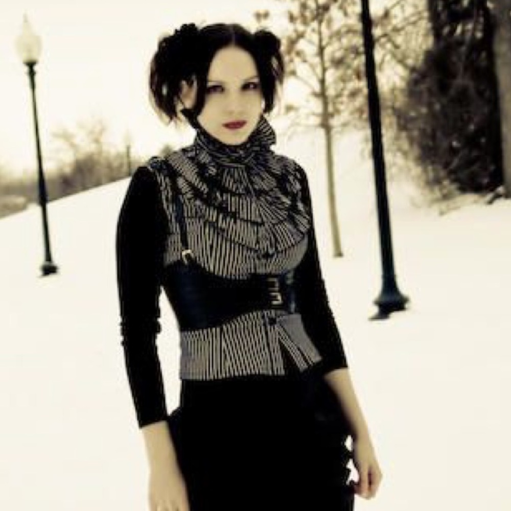 Retroscope Fashions Sleeveless Blouse
